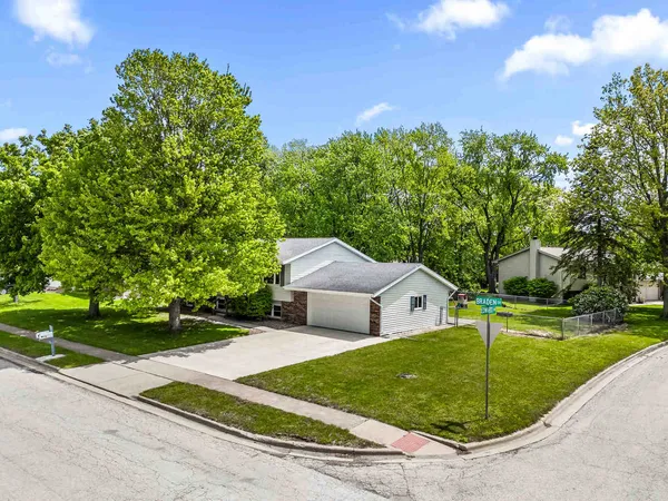 $239,900 | 1711 Braden Drive, Normal, IL 61761