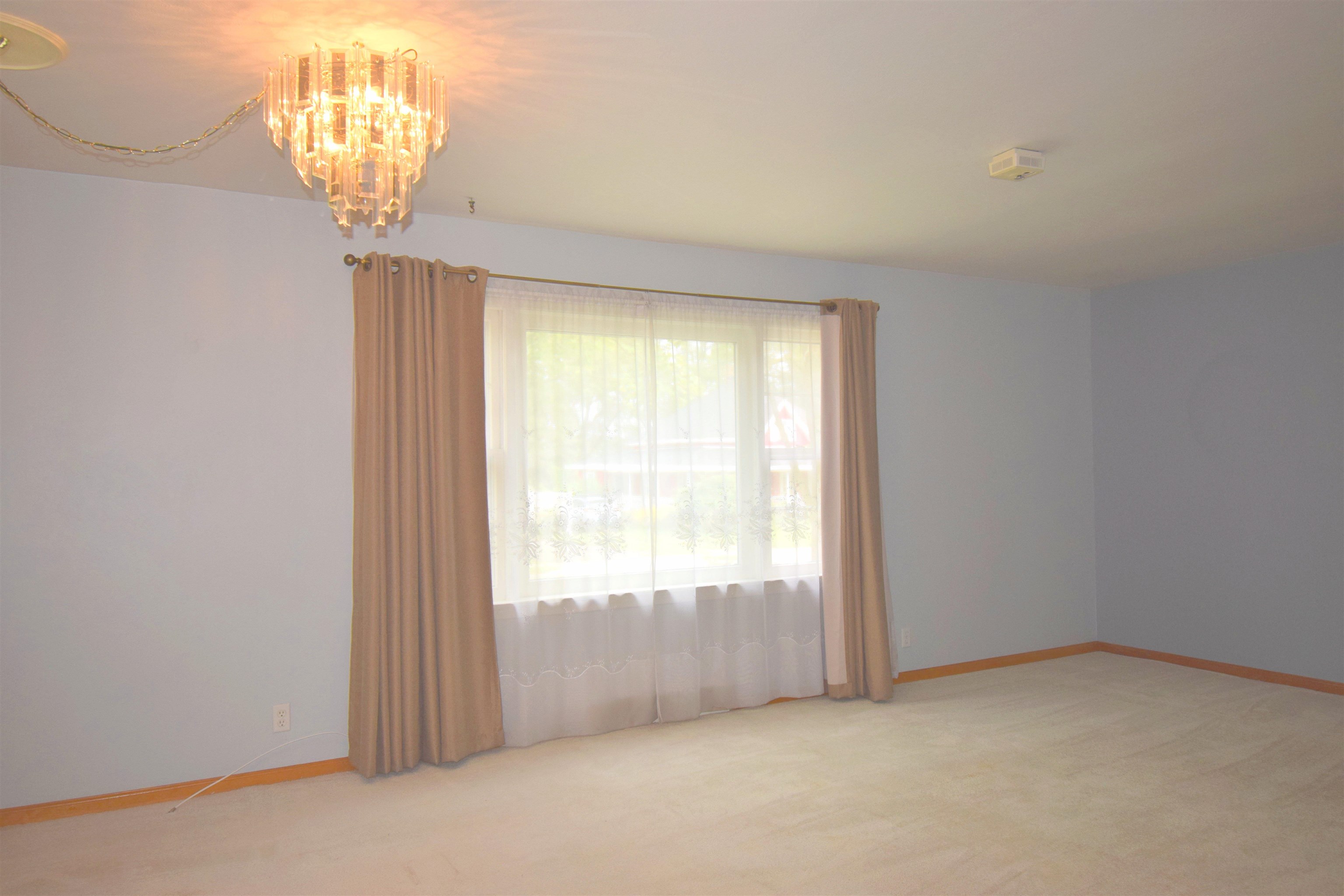 301 John R Street Clare, MI 48617 - Photo 10 of 69 1926622-8b1c1f34-2796-413d-8002-95f093118388.JPG