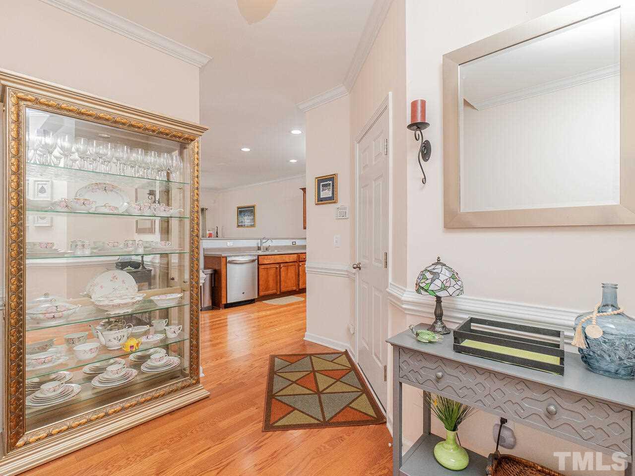 2542 Spring Oaks Way Raleigh, NC 27614 - Photo 3 of 28 Gallery Image 3