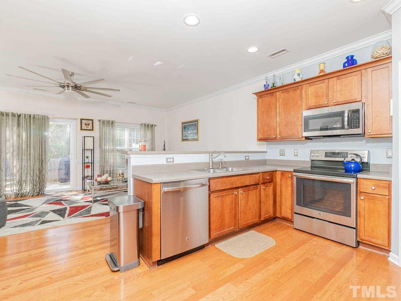 2542 Spring Oaks Way Raleigh, NC 27614 - Photo 5 of 28 Gallery Image 5