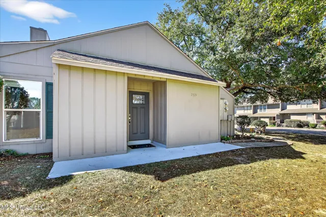 $155,000 | 259 Highpoint Drive, Diamondhead, MS 39525