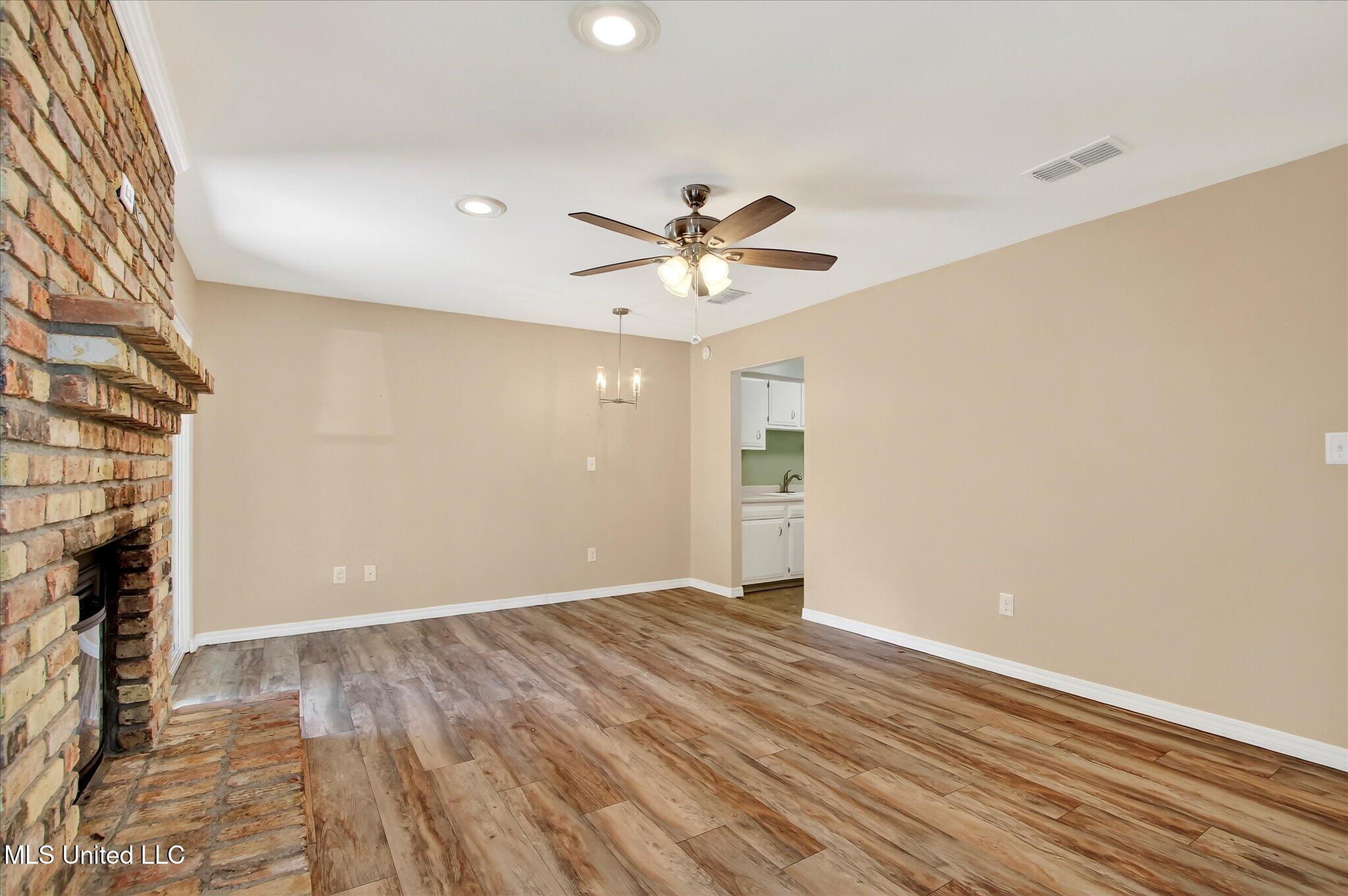 259 Highpoint Drive Diamondhead, MS 39525 - Photo 9 of 35 09-009