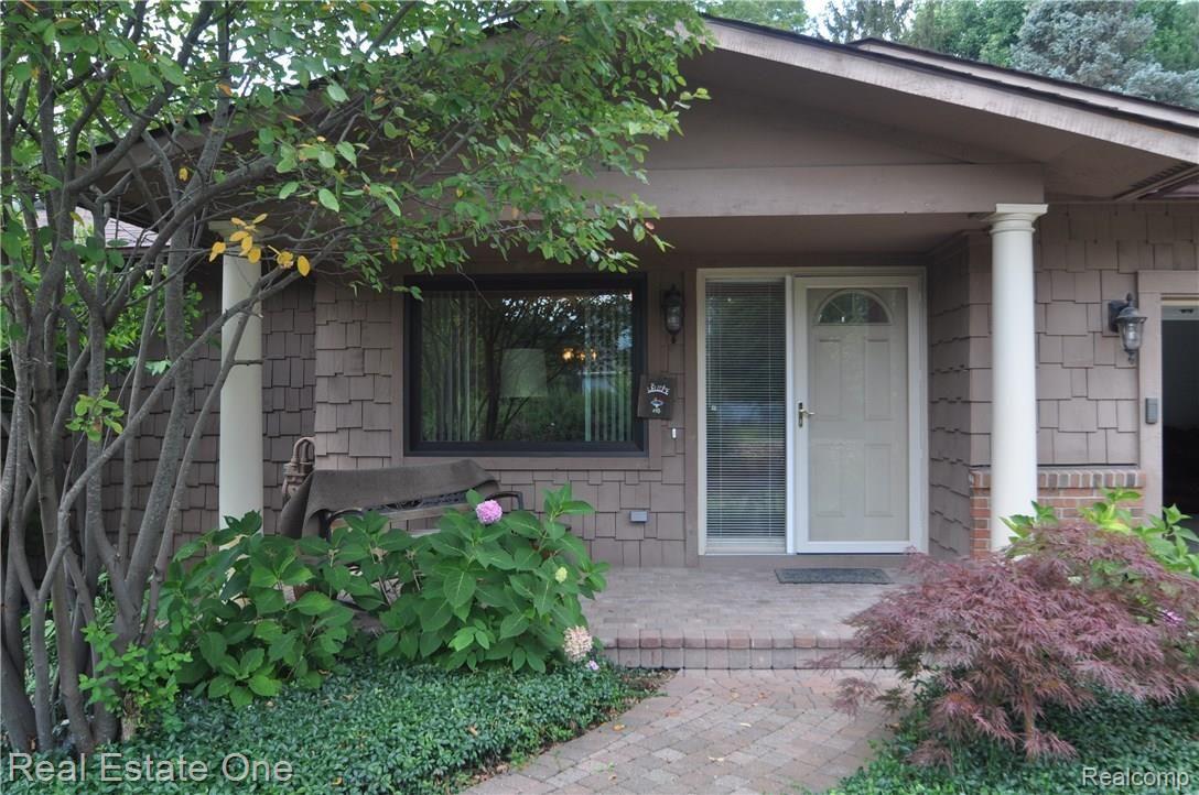 100 Letts Road Oakland, MI 48363 - Photo 4 of 33 3.JPG