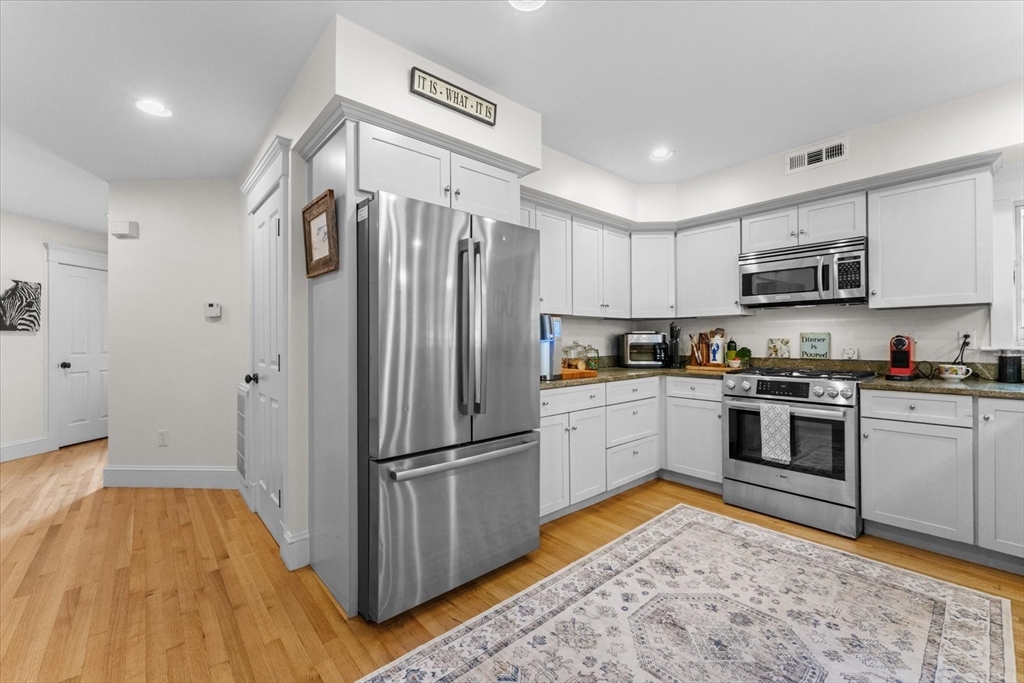 57 School Street, Unit 4 Manchester, MA 01944 - Photo 6 of 30