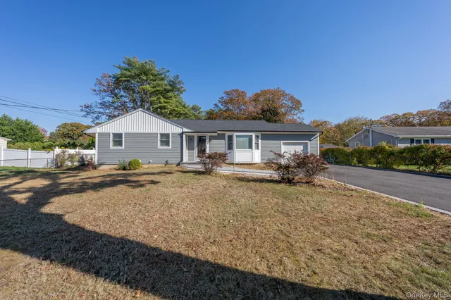 $3,200 | 831 Sycamore Avenue, Bohemia, NY 11716