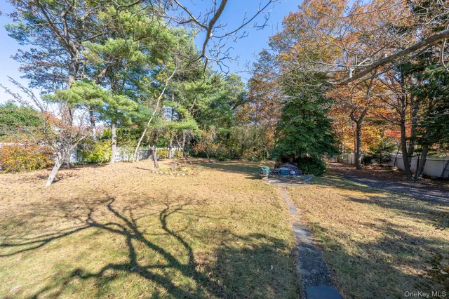 $3,200 | 831 Sycamore Avenue, Bohemia, NY 11716