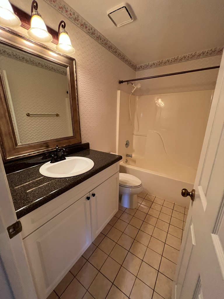 1681 Bunker Hill Road Columbus, GA 31907 - Photo 15 of 38 Hallway bathroom