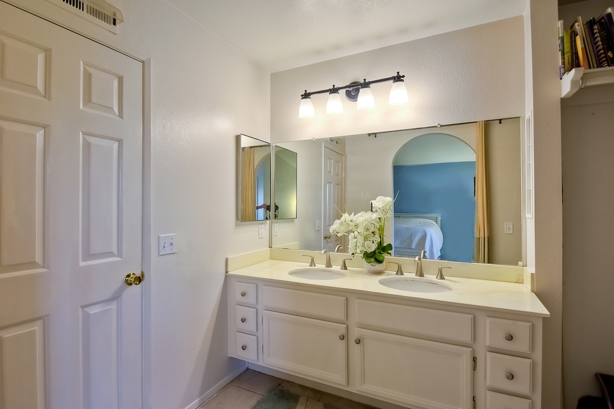 1842 Wandering Road Encinitas, CA 92024 - Photo 19 of 25