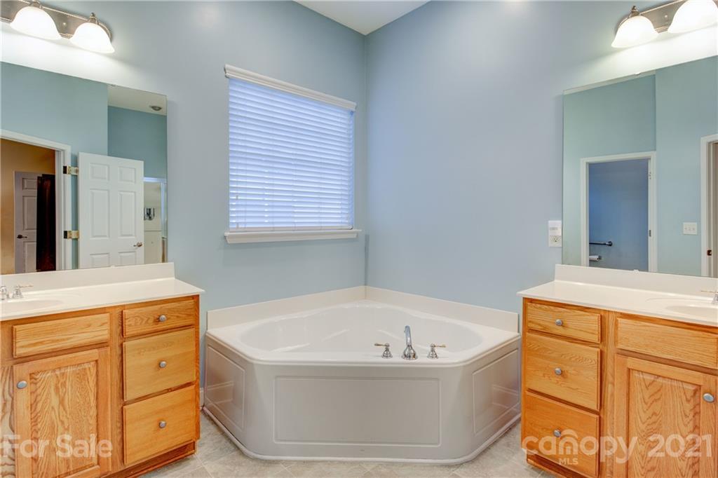 894 Platinum Drive Fort Mill, SC 29708 - Photo 20 of 35 Gallery Image 20