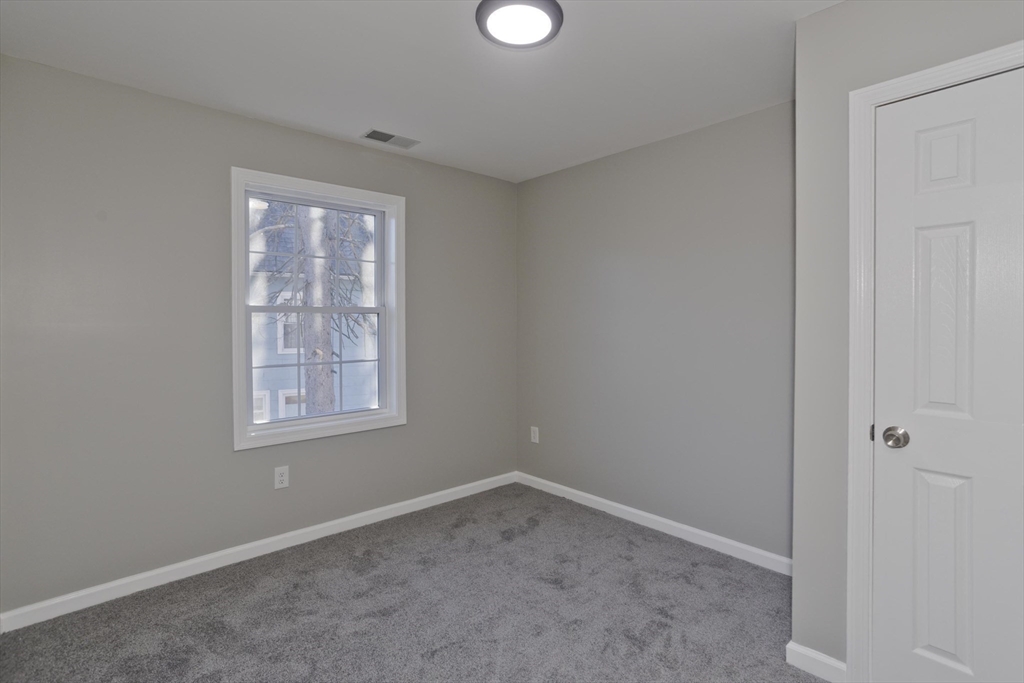 16 Cambridge Street Springfield, MA 01109 - Photo 19 of 41