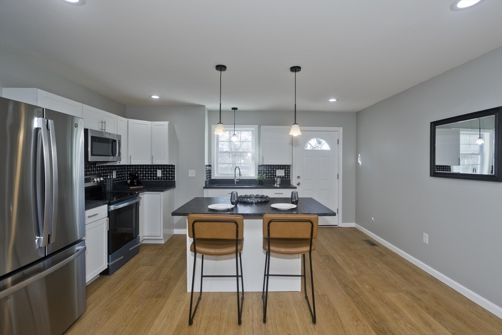 16 Cambridge Street Springfield, MA 01109 - Photo 23 of 41