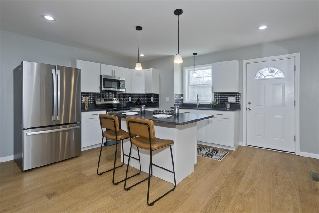 16 Cambridge Street Springfield, MA 01109 - Photo 24 of 41