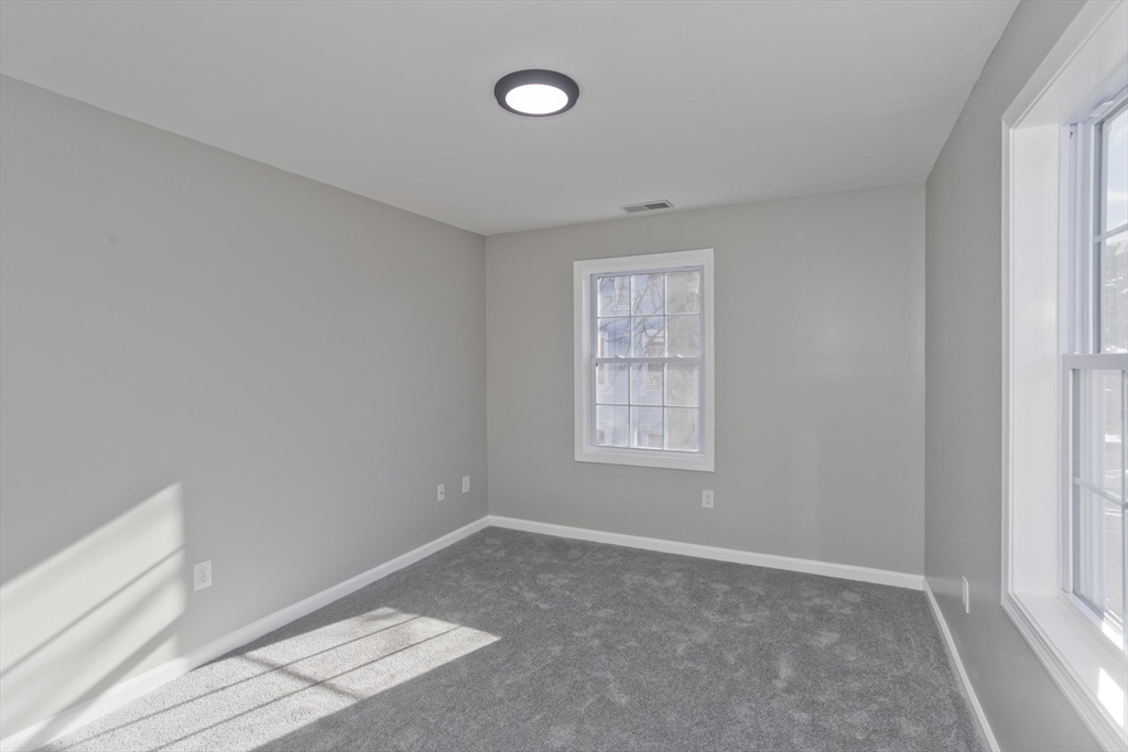 16 Cambridge Street Springfield, MA 01109 - Photo 35 of 41