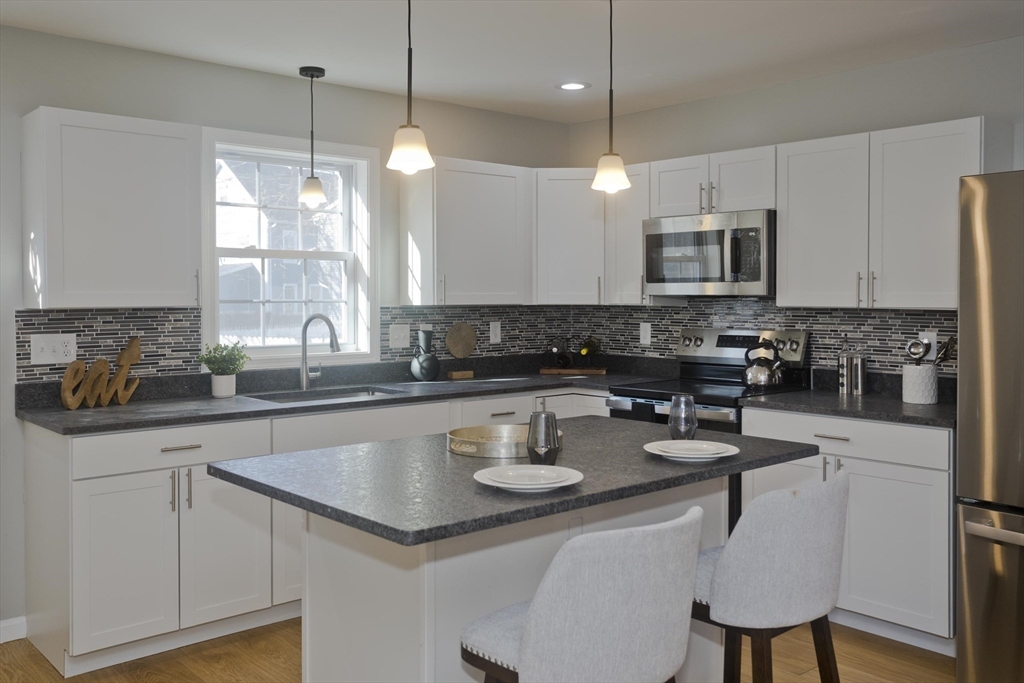 16 Cambridge Street Springfield, MA 01109 - Photo 6 of 41