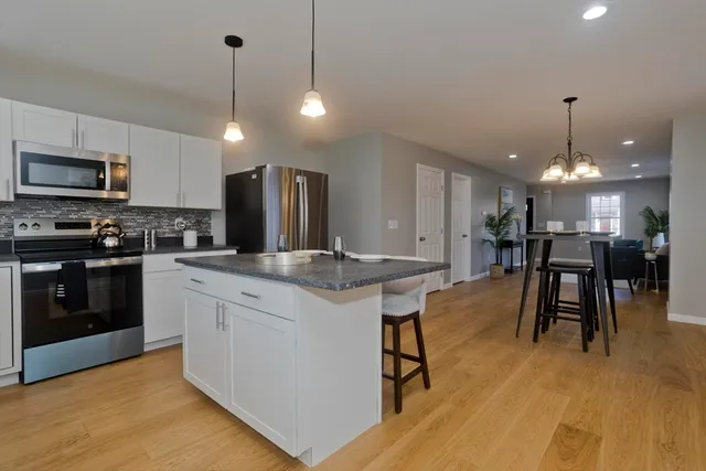 $549,900 | 16 Cambridge Street, Springfield, MA 01109