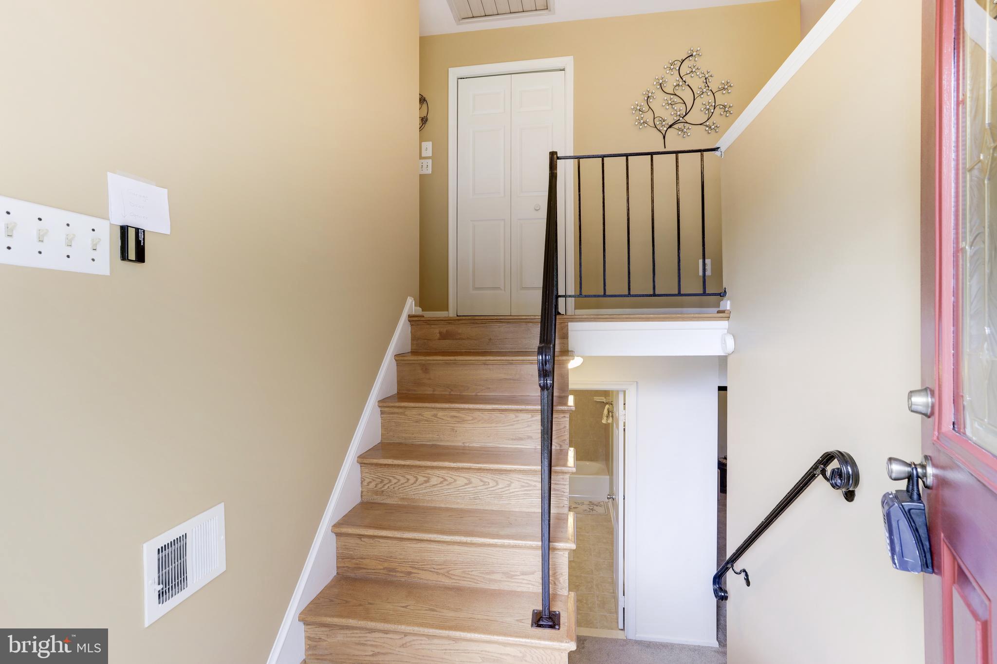 7893 Godolphin Drive Springfield, VA 22153 - Photo 3 of 26