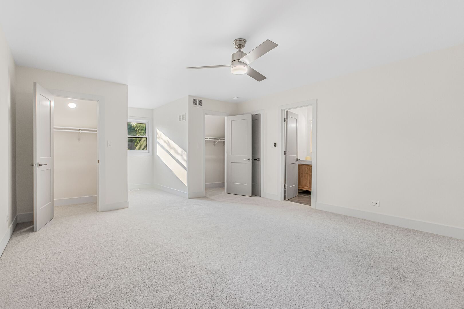 5N683 Ravine Drive St. Charles, IL 60175 - Photo 16 of 24 Gallery Image 16