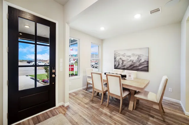 $369,957 | 7455 Frst Strm Court, Conroe, TX 77304