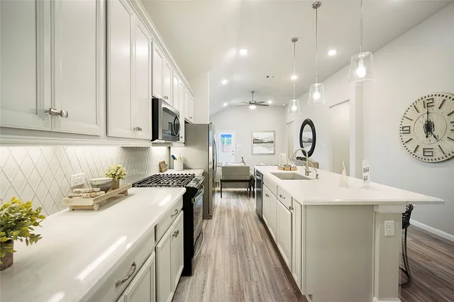 $369,957 | 7455 Frst Strm Court, Conroe, TX 77304