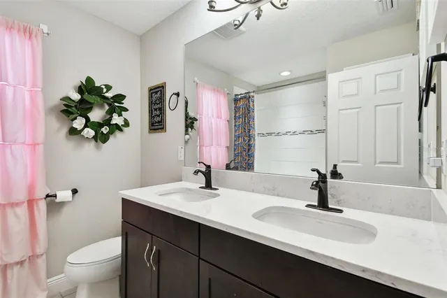 $500,000 | 12643 Horseshoe Bend Drive, Lithia, FL 33547