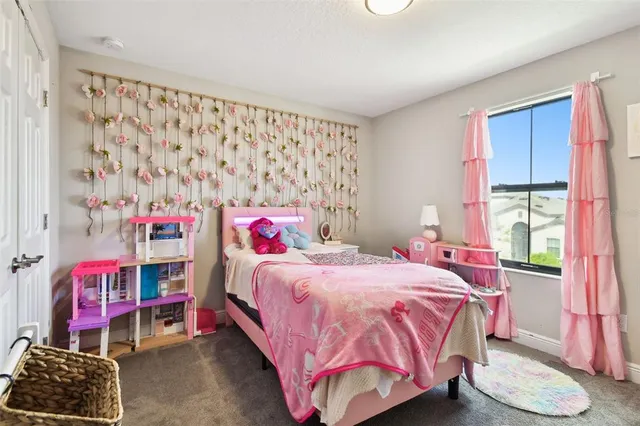 $500,000 | 12643 Horseshoe Bend Drive, Lithia, FL 33547