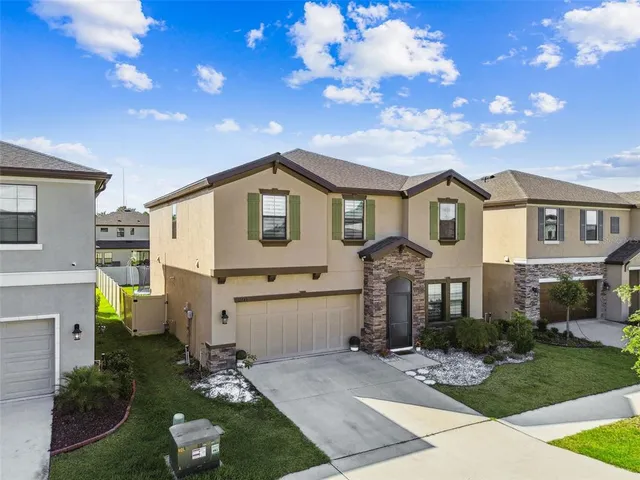 $500,000 | 12643 Horseshoe Bend Drive, Lithia, FL 33547