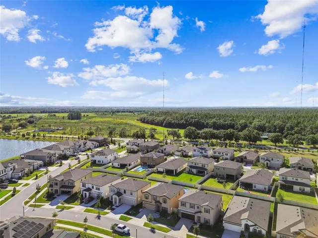 $500,000 | 12643 Horseshoe Bend Drive, Lithia, FL 33547