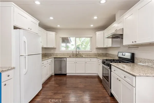 $4,800 | 2110 East North Redwood Drive, Anaheim, CA 92806