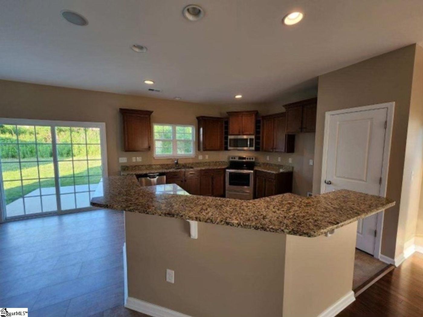 706 North Windowpane Way Duncan, SC 29334 - Photo 2 of 13 Gallery Image 2