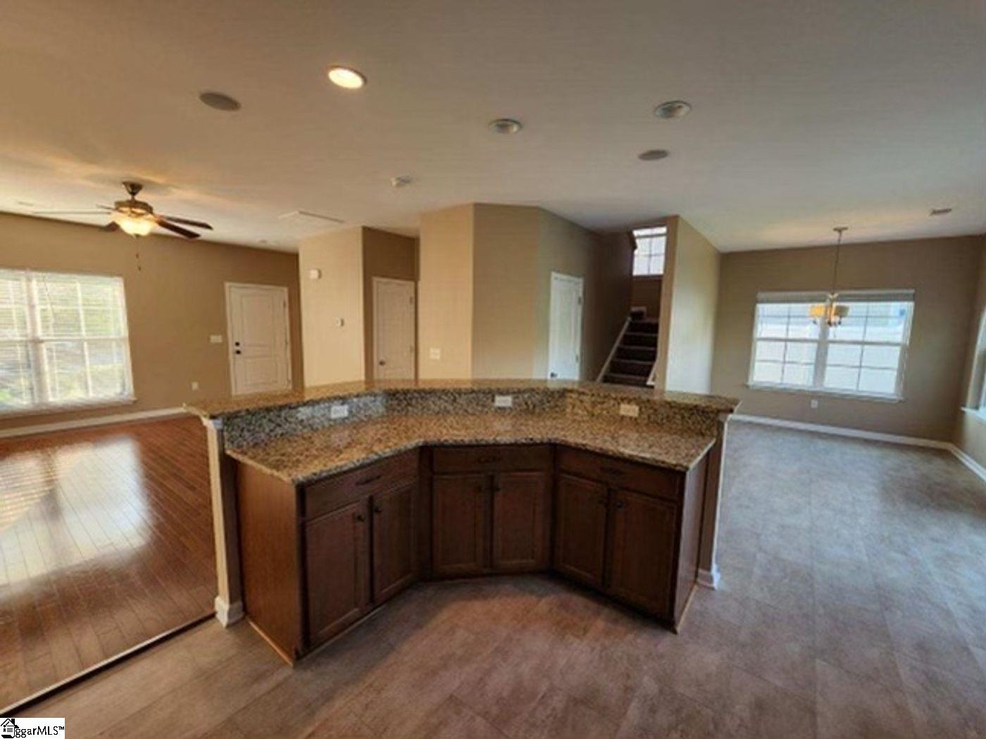 706 North Windowpane Way Duncan, SC 29334 - Photo 4 of 13 Gallery Image 4