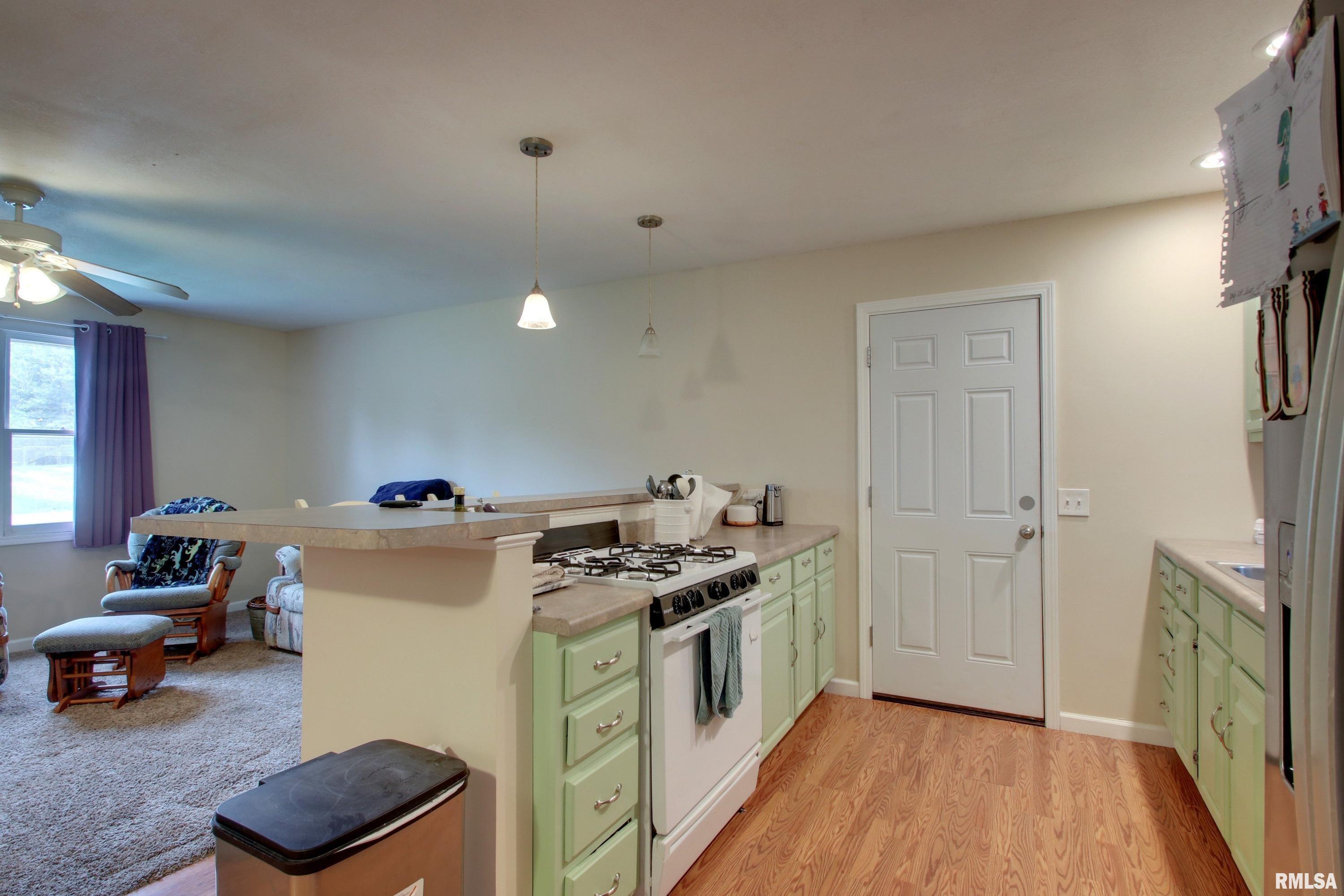 514 West Washington Street Mendon, IL 62351 - Photo 9 of 25