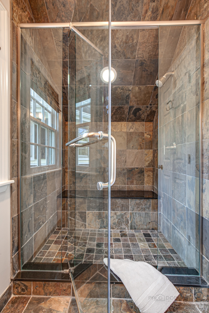 1267 West Deerpath Road Lake Forest, IL 60045 - Photo 29 of 47 a bathroom with a shower