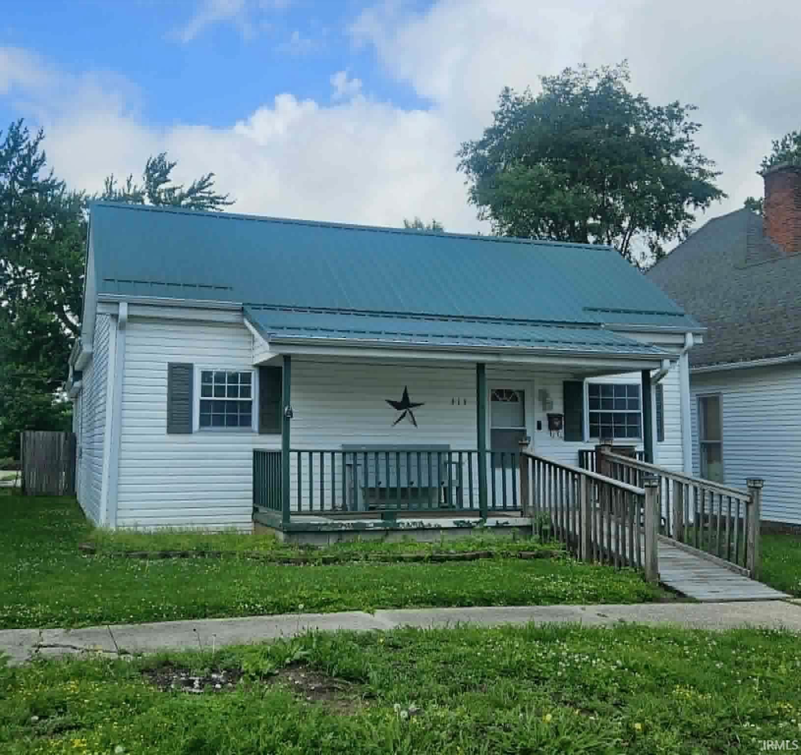 313 Southeast 7th Street Washington, IN 47501 - Photo 1 of 16