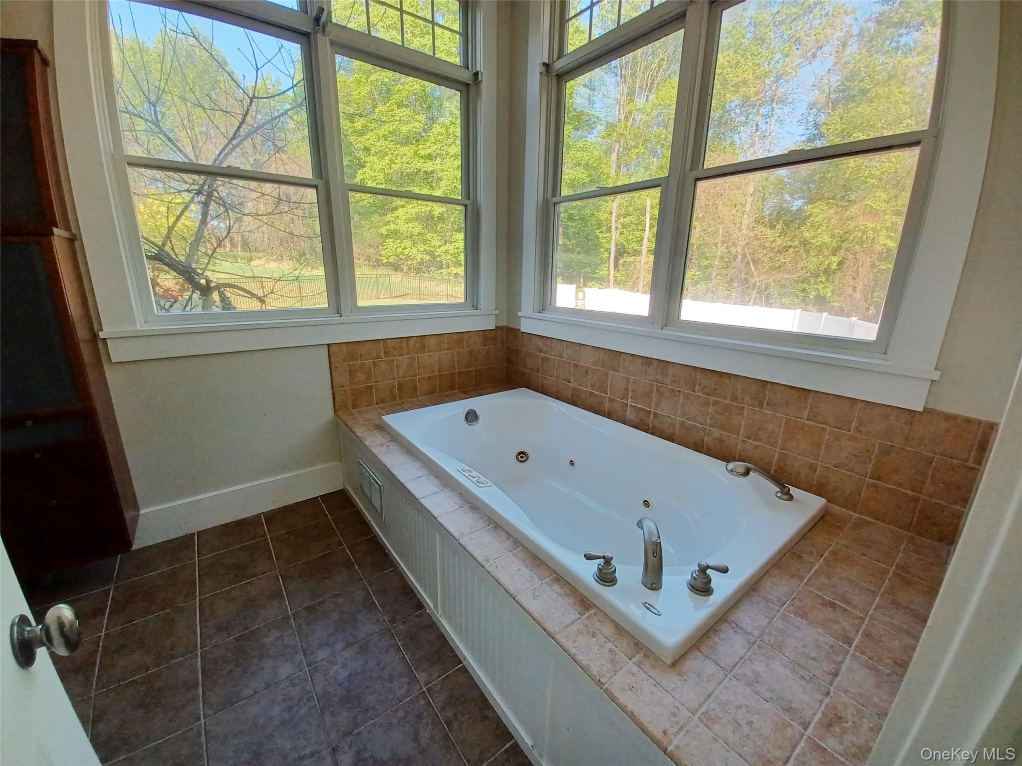 11 Hedges Road Warwick, NY 10990 - Photo 12 of 37 Gallery Image 12