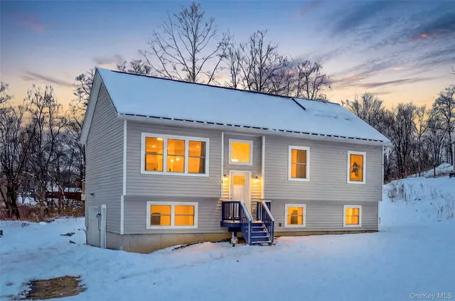 $569,000 | 5 3rd Street, Marlboro, NY 12542