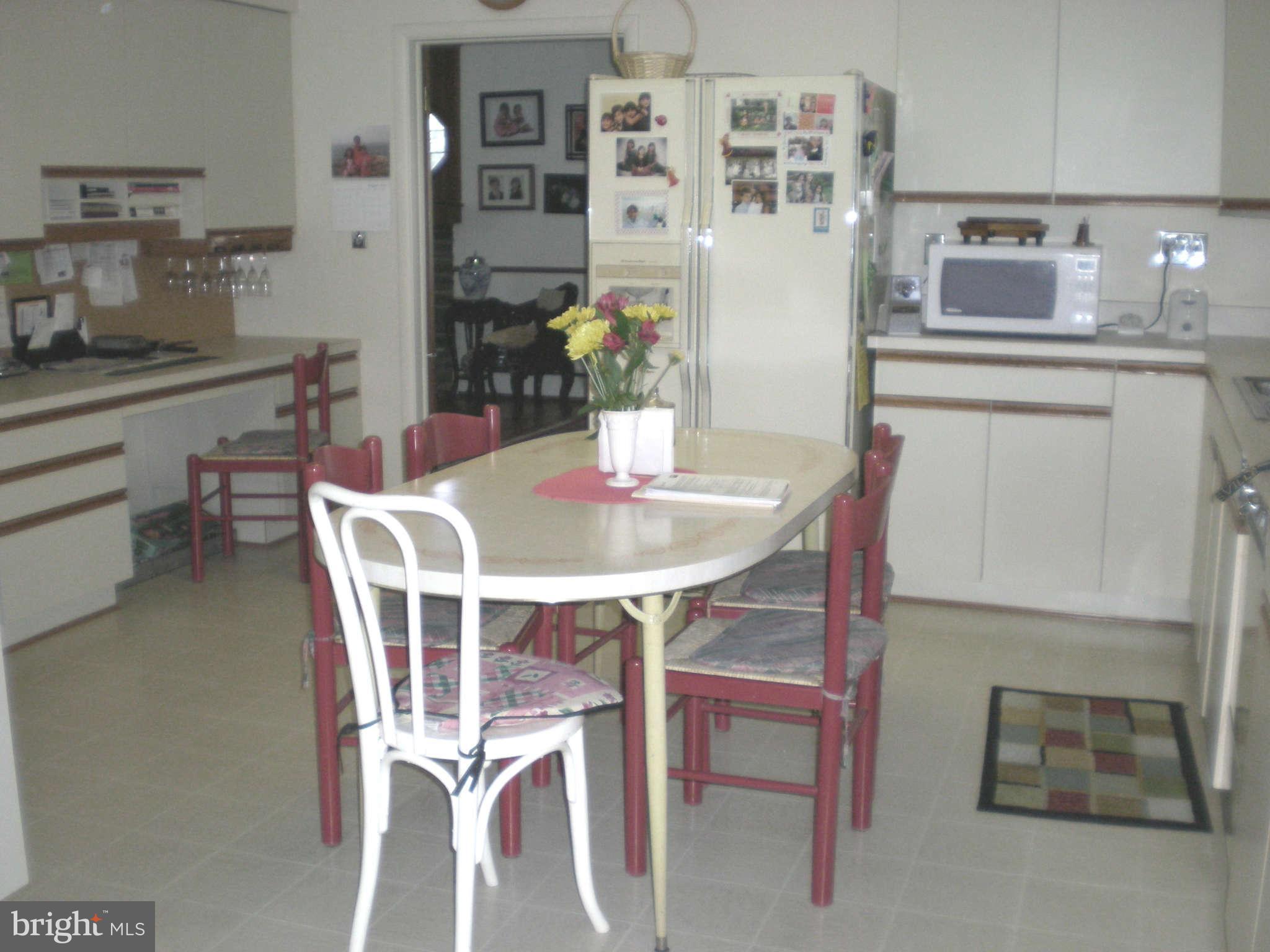 1206 Frederick Road Baltimore, MD 21228 - Photo 13 of 25 Kitchen