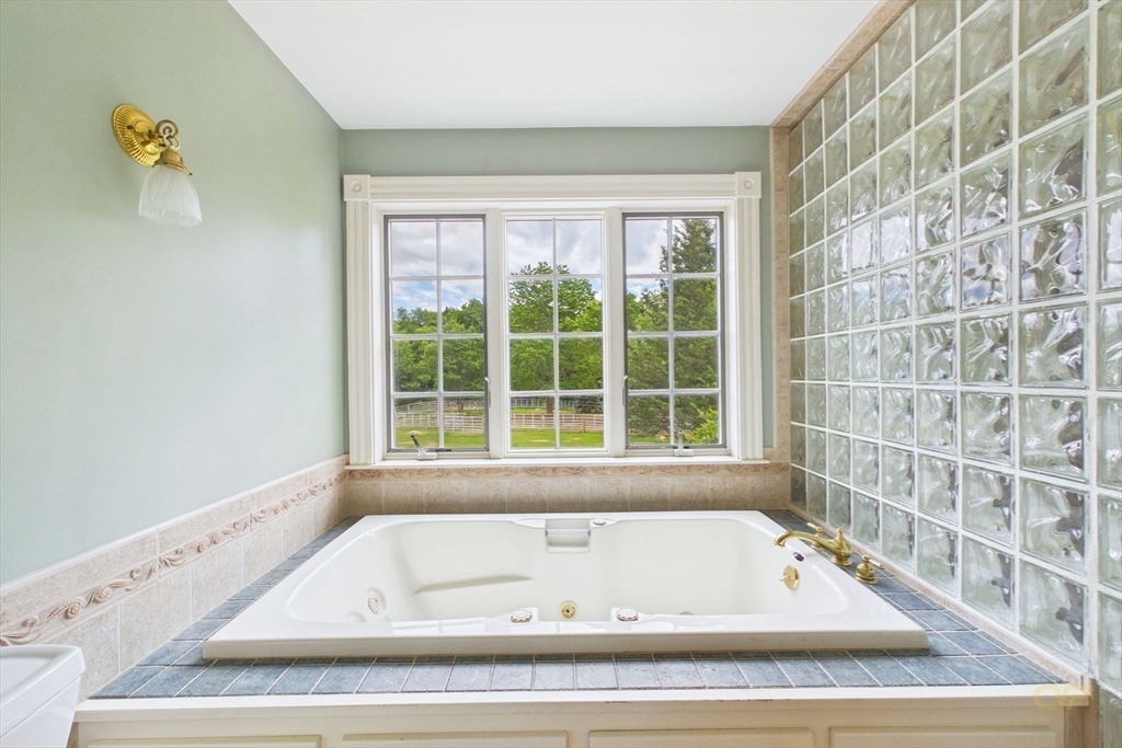 545 Hazel Street Uxbridge, MA 01569 - Photo 24 of 42