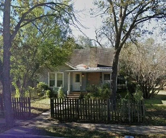 $129,000 | 810 North 33rd Street, Waco, TX 76707