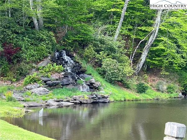 $460,000 | 20 Lady Slipper Loop, Newland, NC 28657