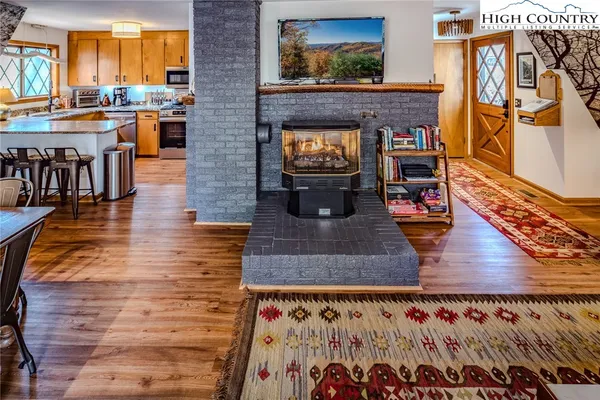 $460,000 | 20 Lady Slipper Loop, Newland, NC 28657