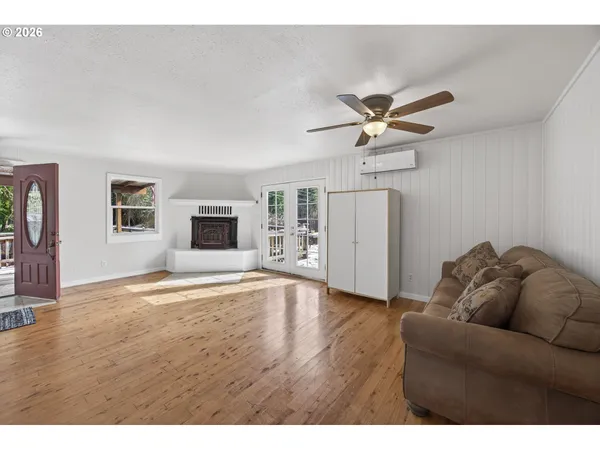 $339,900 | 87606 Rice Road, Mapleton, OR 97453