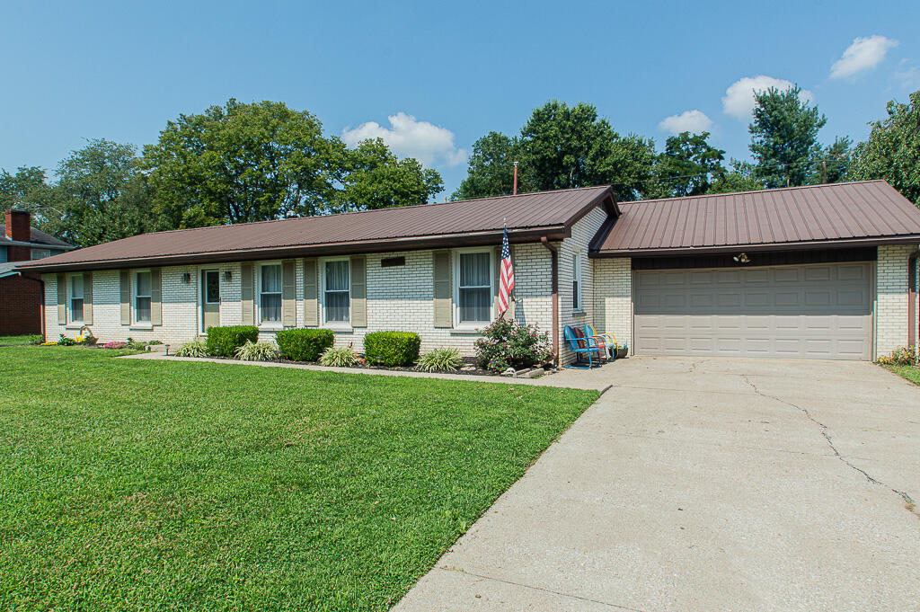 170 Bayberry Road Versailles, KY 40383 - Photo 3 of 34 170 Bayberry Rd 03