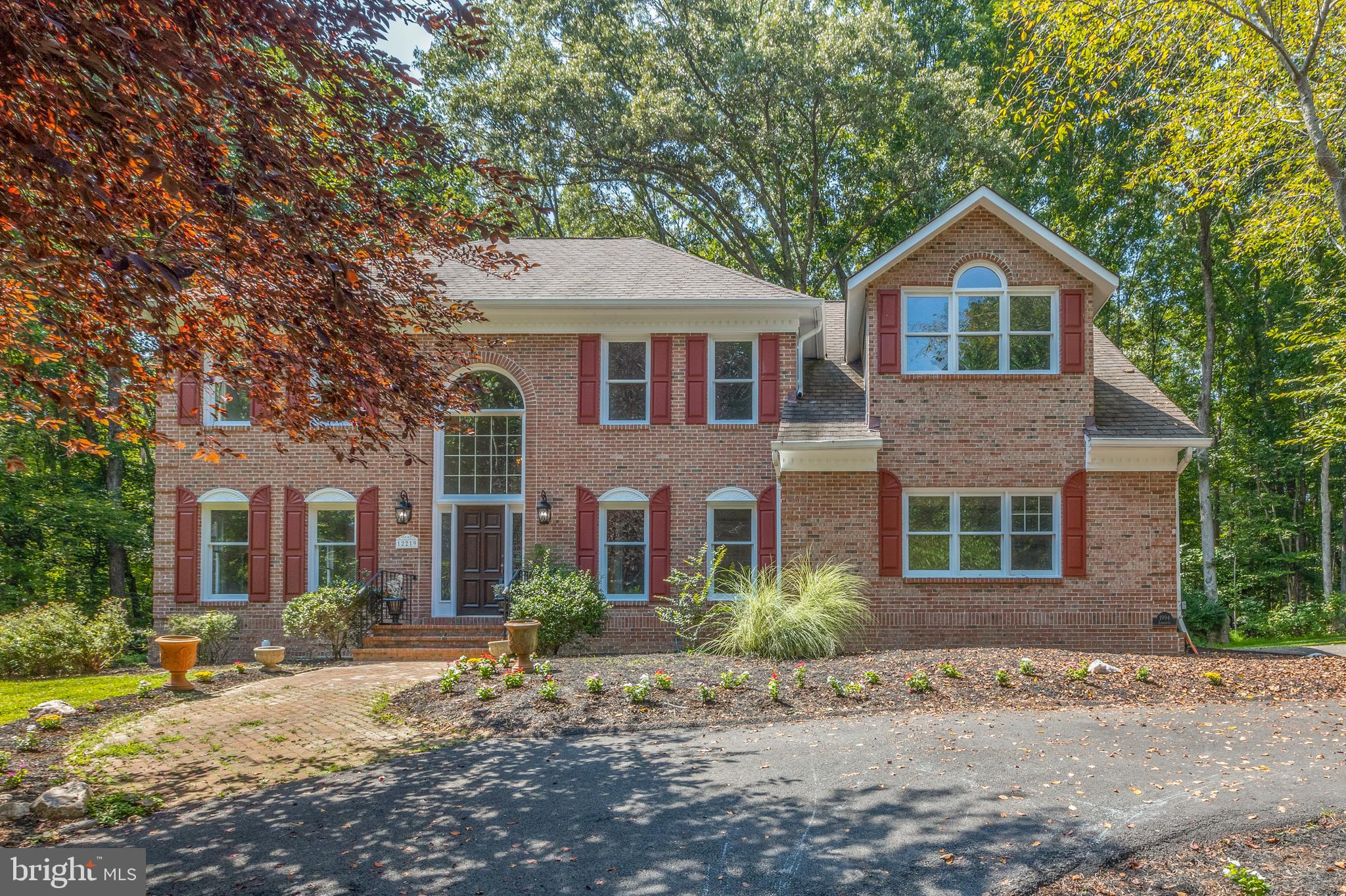 12219 Henderson Road Clifton, VA 20124 - Photo 2 of 94 BEST VALUE IN FAIRFAX , CLIFTON!!