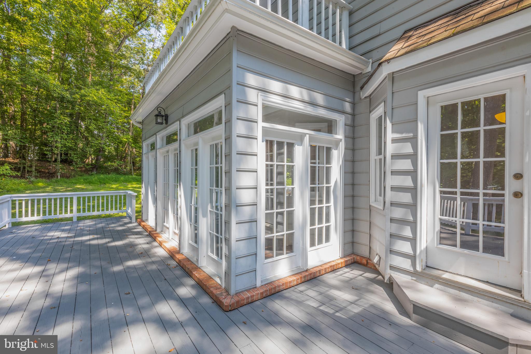 12219 Henderson Road Clifton, VA 20124 - Photo 11 of 94 Recently all painted, refinished!