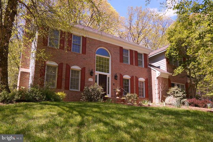 12219 Henderson Road Clifton, VA 20124 - Photo 3 of 94 *REMODELED COLONIAL!!