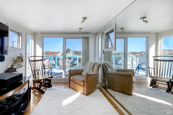 $825,000 | 35 West Pier, Mill Valley, CA 94941