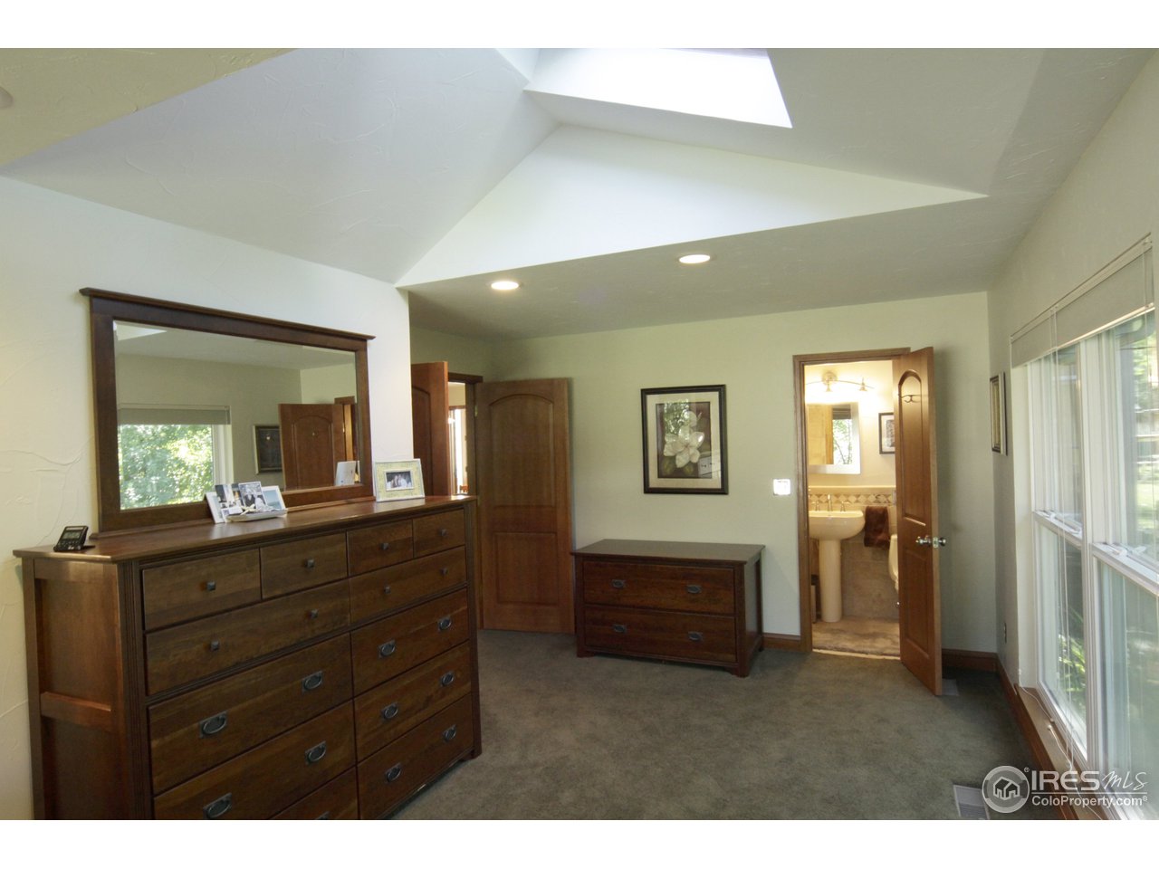 1084 Gapter Road Boulder, CO 80303 - Photo 10 of 25 a living room with furniture