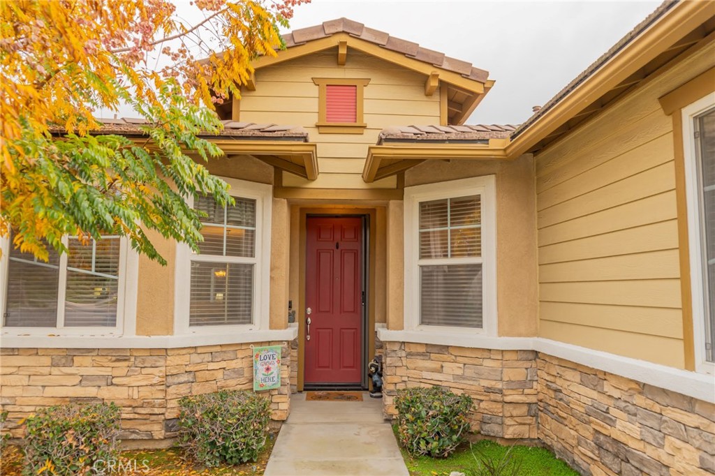 11555 Townsend Way Yucaipa, CA 92399 - Photo 2 of 47 front view of a house