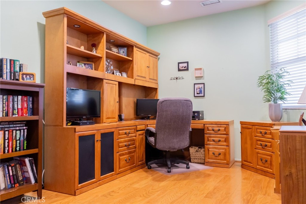 11555 Townsend Way Yucaipa, CA 92399 - Photo 25 of 47 a view of a workspace with furniture