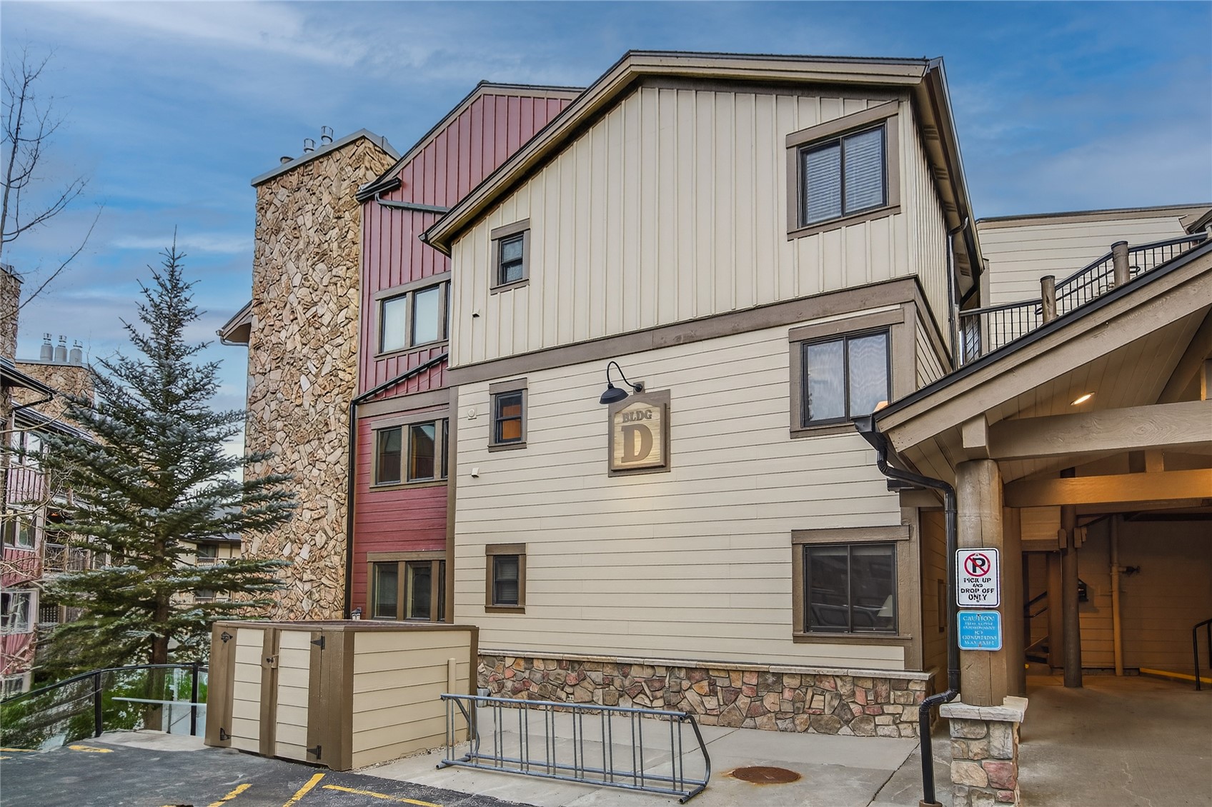 325 Four Oclock Road, Unit D205 Breckenridge, CO 80424 - Photo 27 of 29 Gallery Image 27